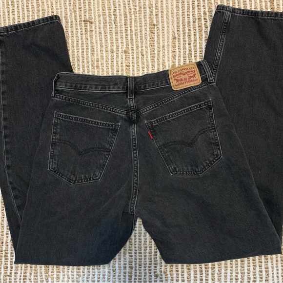 Levi’s Low Pro Jeans🤍 - Picture 3 of 4